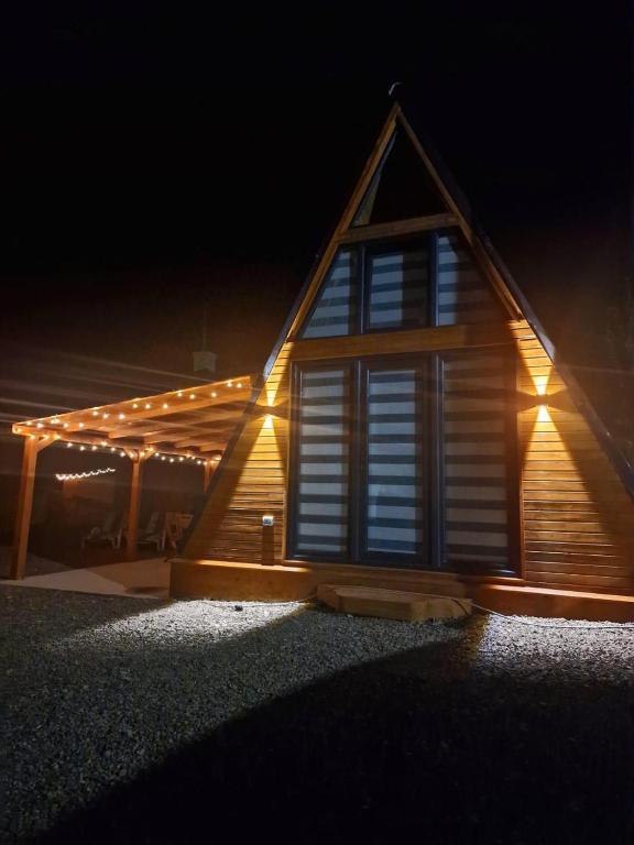 Bucovina-A-FrameHouse-HotTub-Fireplace-Patio-WiFi