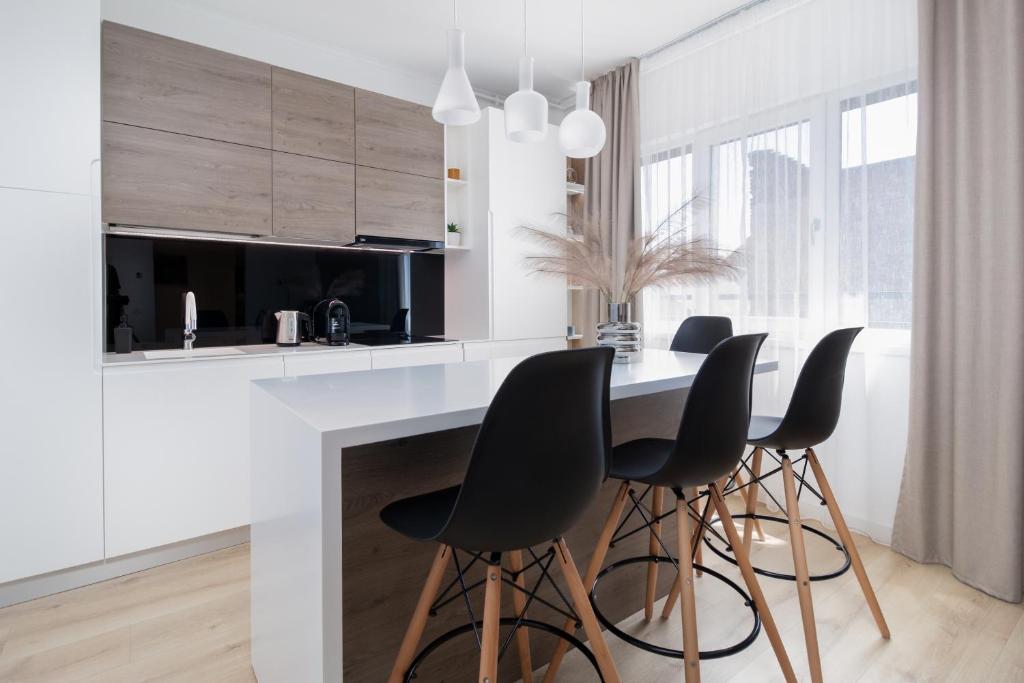 Charlotte Piata Unirii - Free Private Parking 2bedrooms Apartment