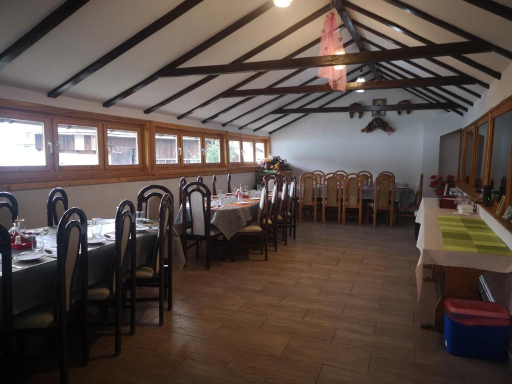 Casa bunicilor cu dor de Bucovina