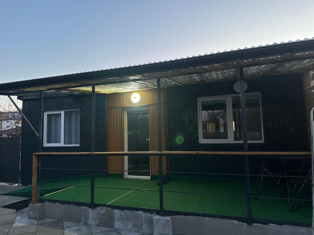 Edina Tini-House