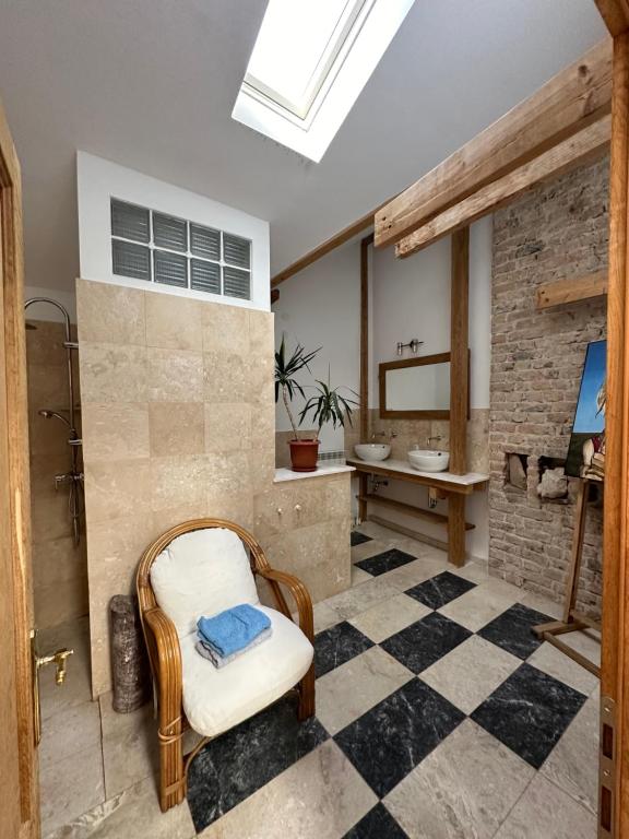 Rustic room 2 next to beach
