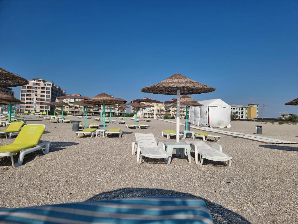 Mamaia Apartament, Complex Hera