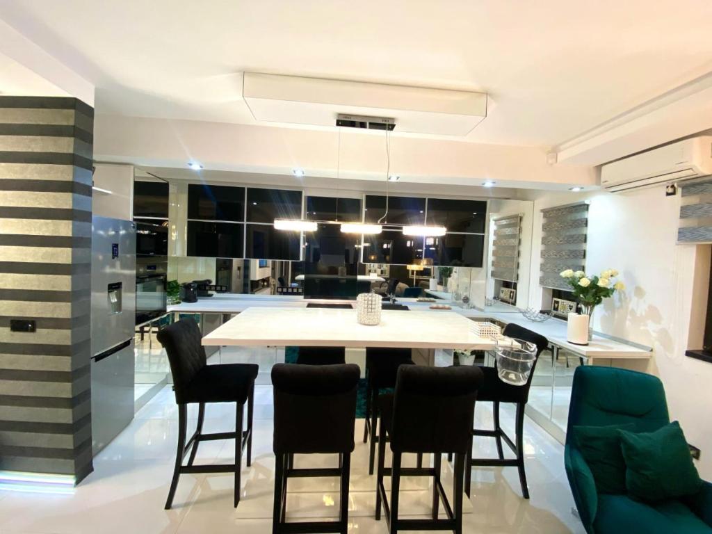 Mystik Penthouse