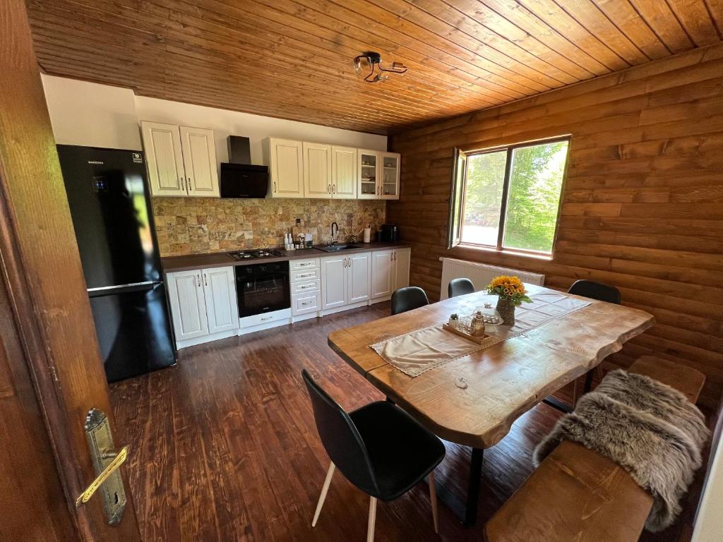 Sara’S Land
