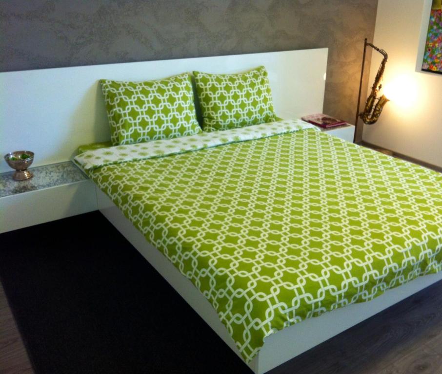 The Kiss Apartment