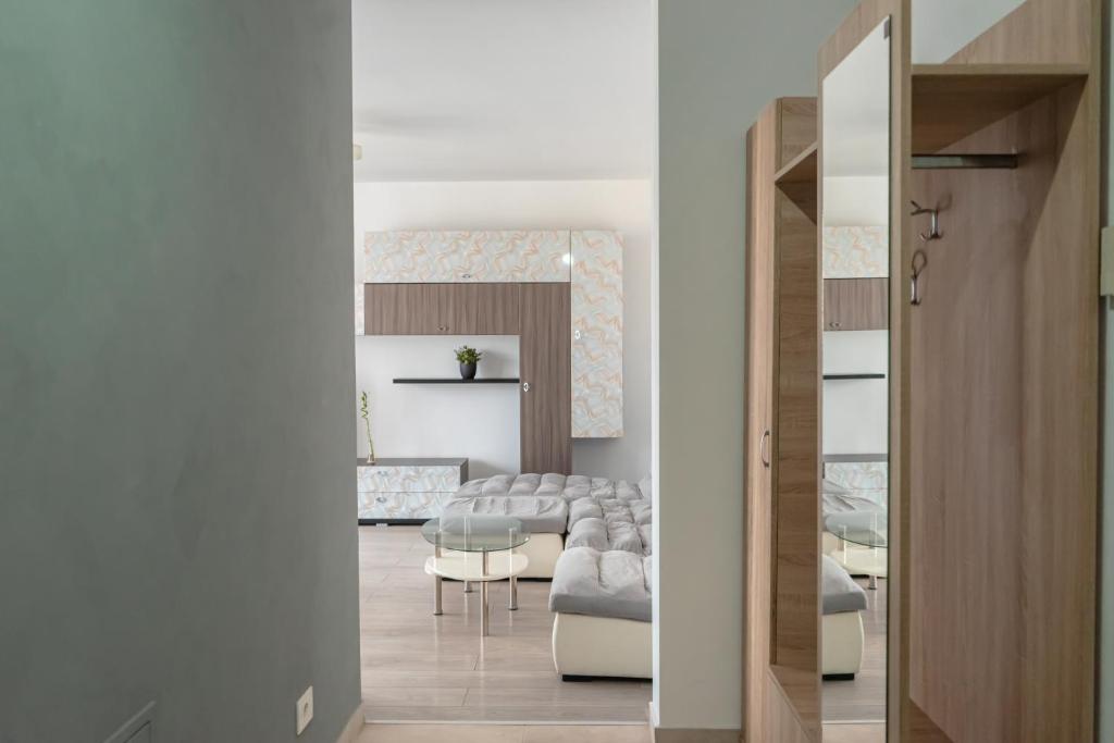 Urban Loft with Private Parking - Premiere Hospital