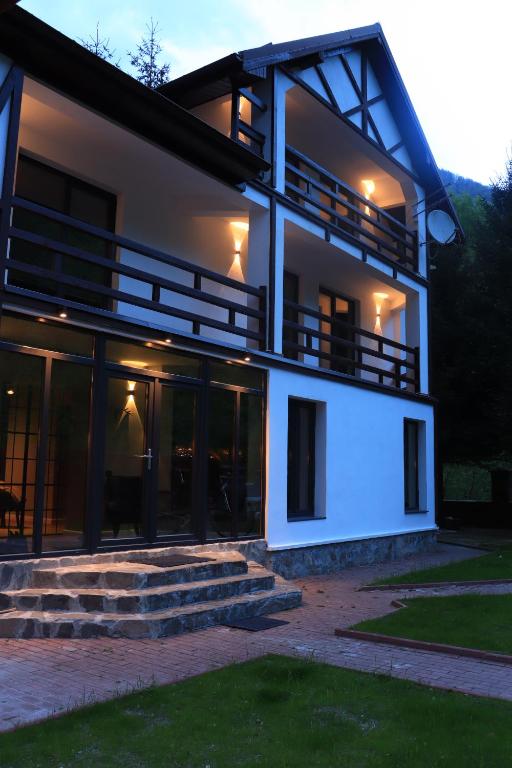 Wild Hunts Lodge Retezat